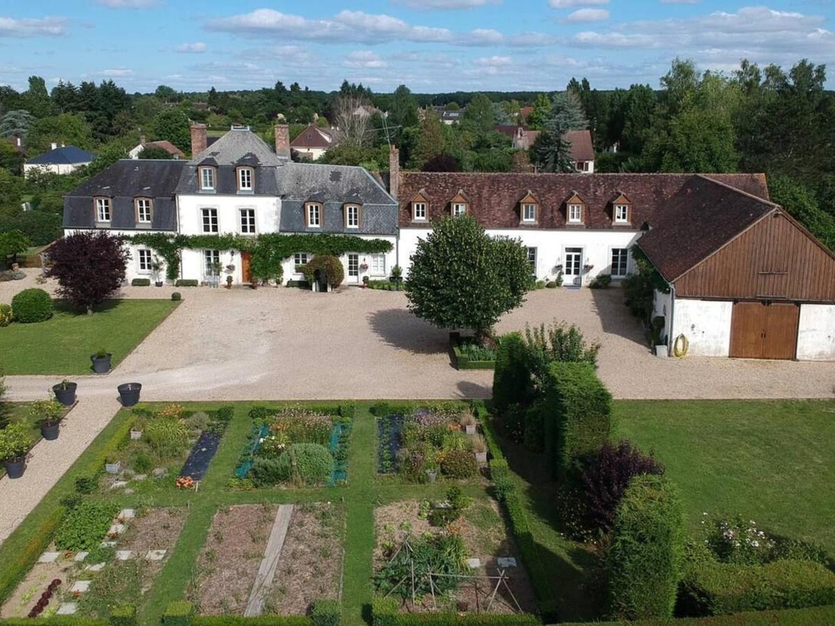 Maison De Famille Pres De Montargis - Elegance Et Confort En Foret - Fr-1-590-354 Paucourt Екстериор снимка