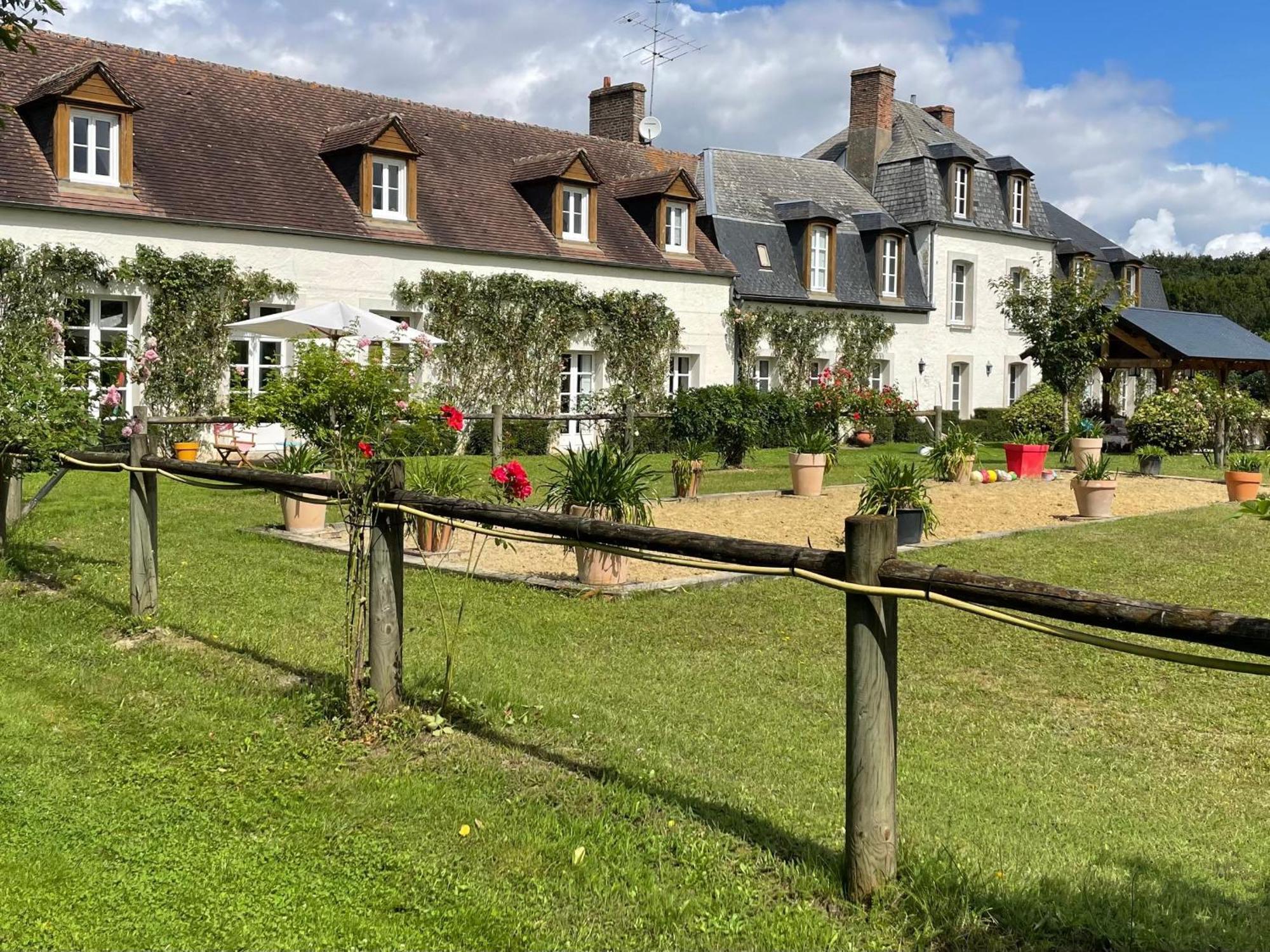 Maison De Famille Pres De Montargis - Elegance Et Confort En Foret - Fr-1-590-354 Paucourt Екстериор снимка